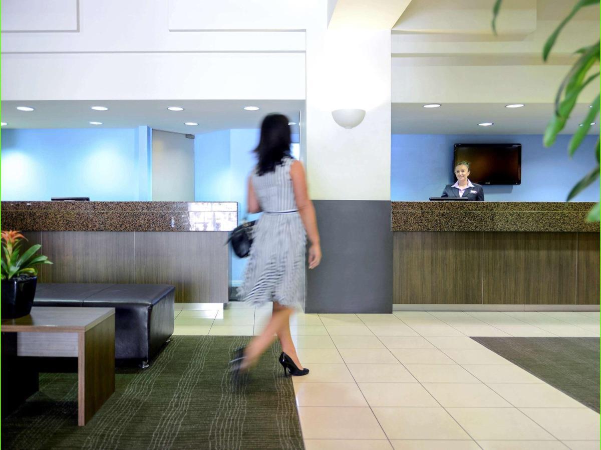Hotel Ibis Styles Adelaide Grosvenor Exterior foto